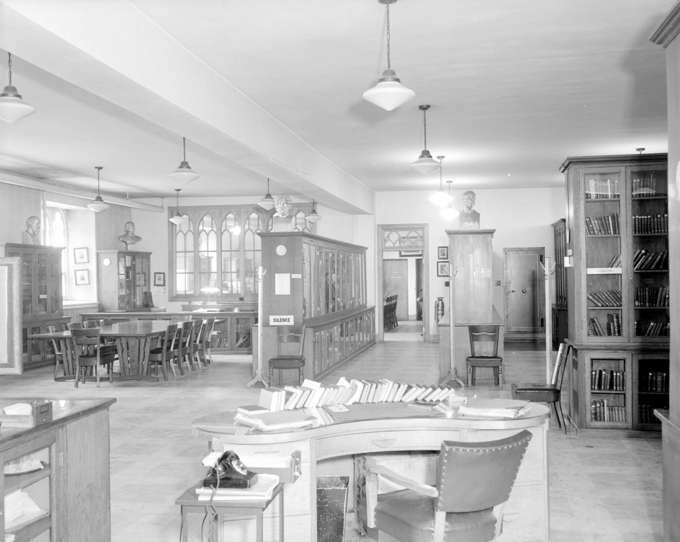 Bibliothèque de l’Institut de Québec, 1948.