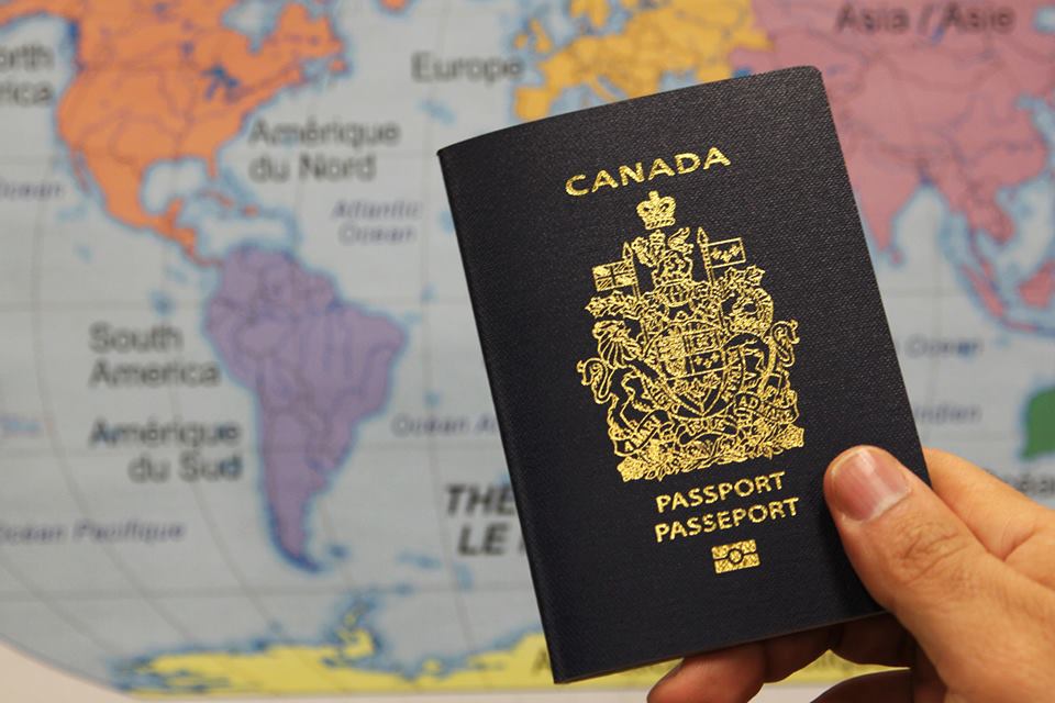 Page couverture d'un passeport canadien