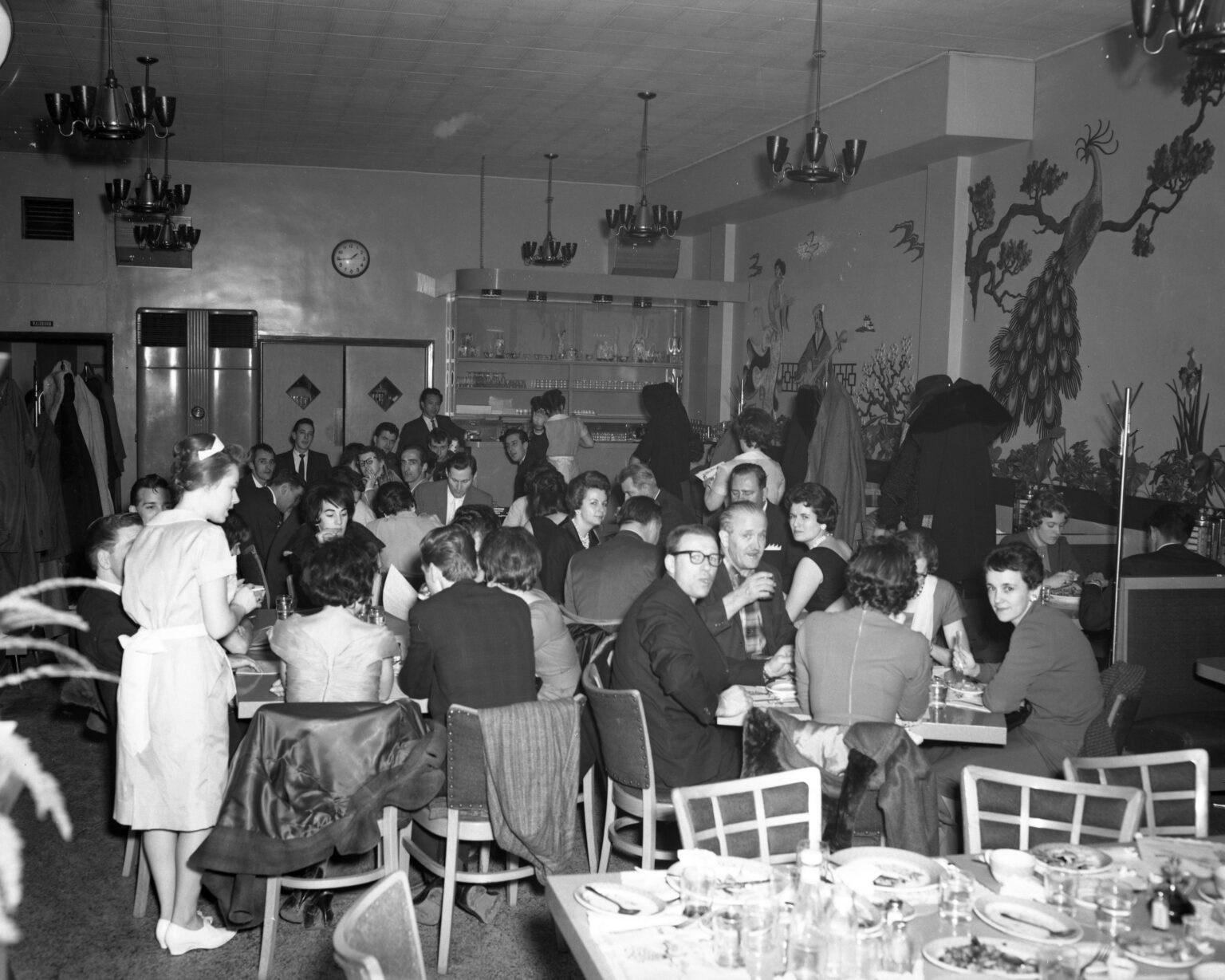 Salle à manger du Café Mee-Ho, 1961. 