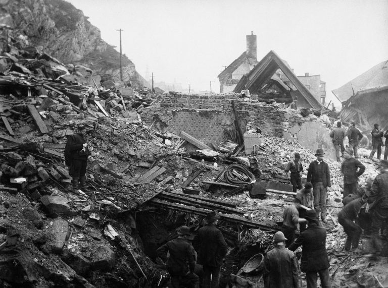 Quartier Cap-Blanc — Rue Champlain — Catastrophe, septembre 1889 (3)