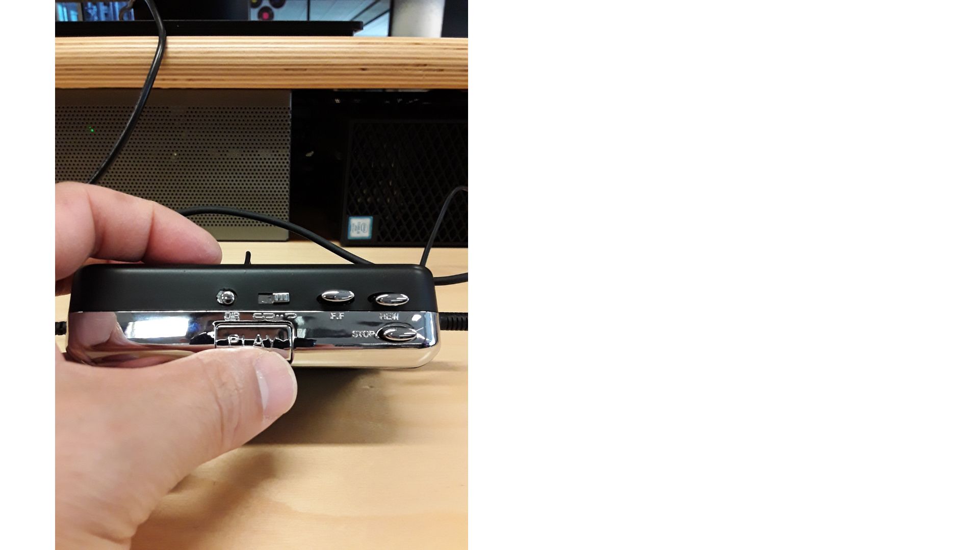 Appuyez sur le bouton « PLAY » sur le magnétophone