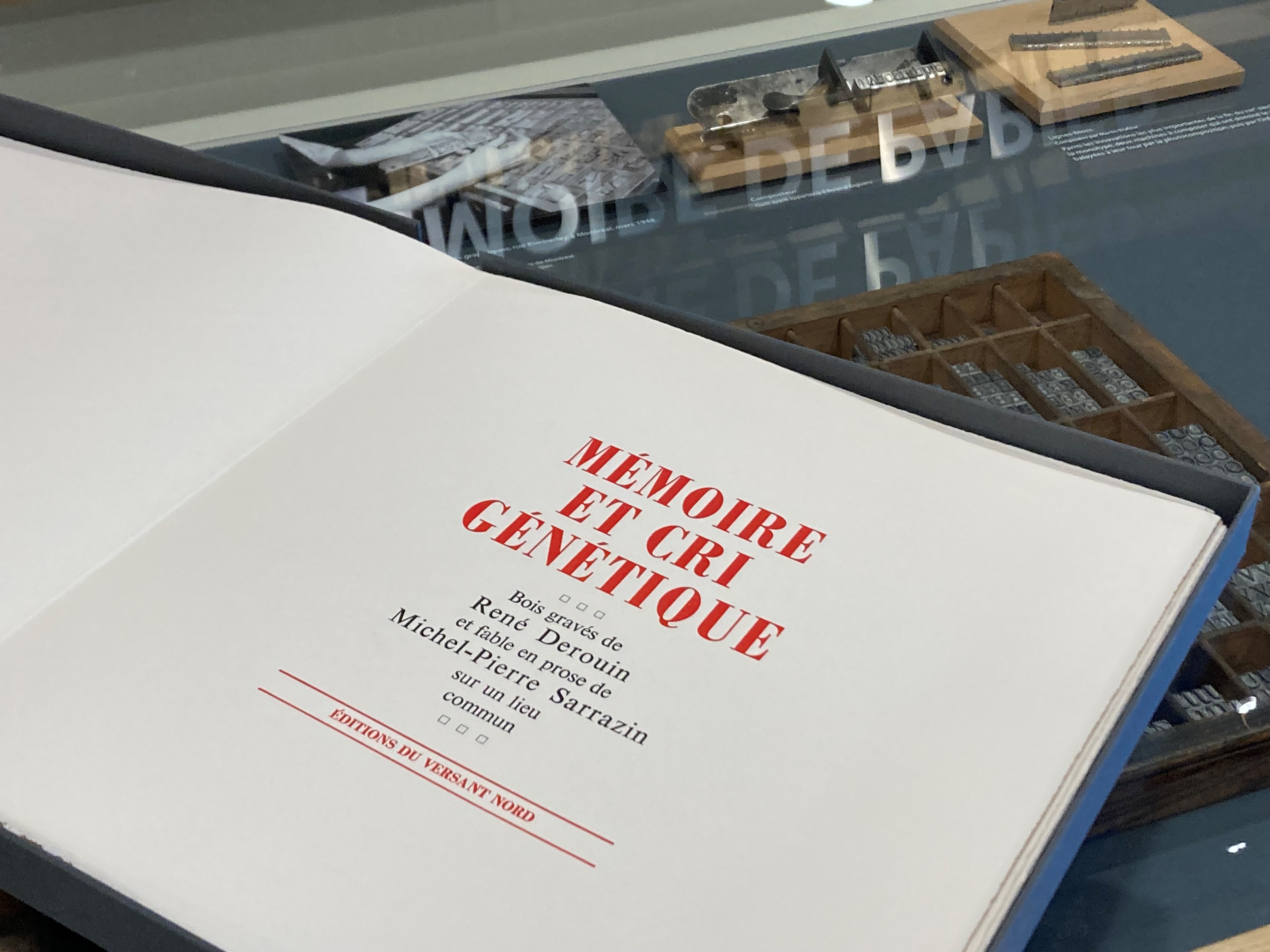 Page de titre du livre d’artiste Mémoire et cri génétique.