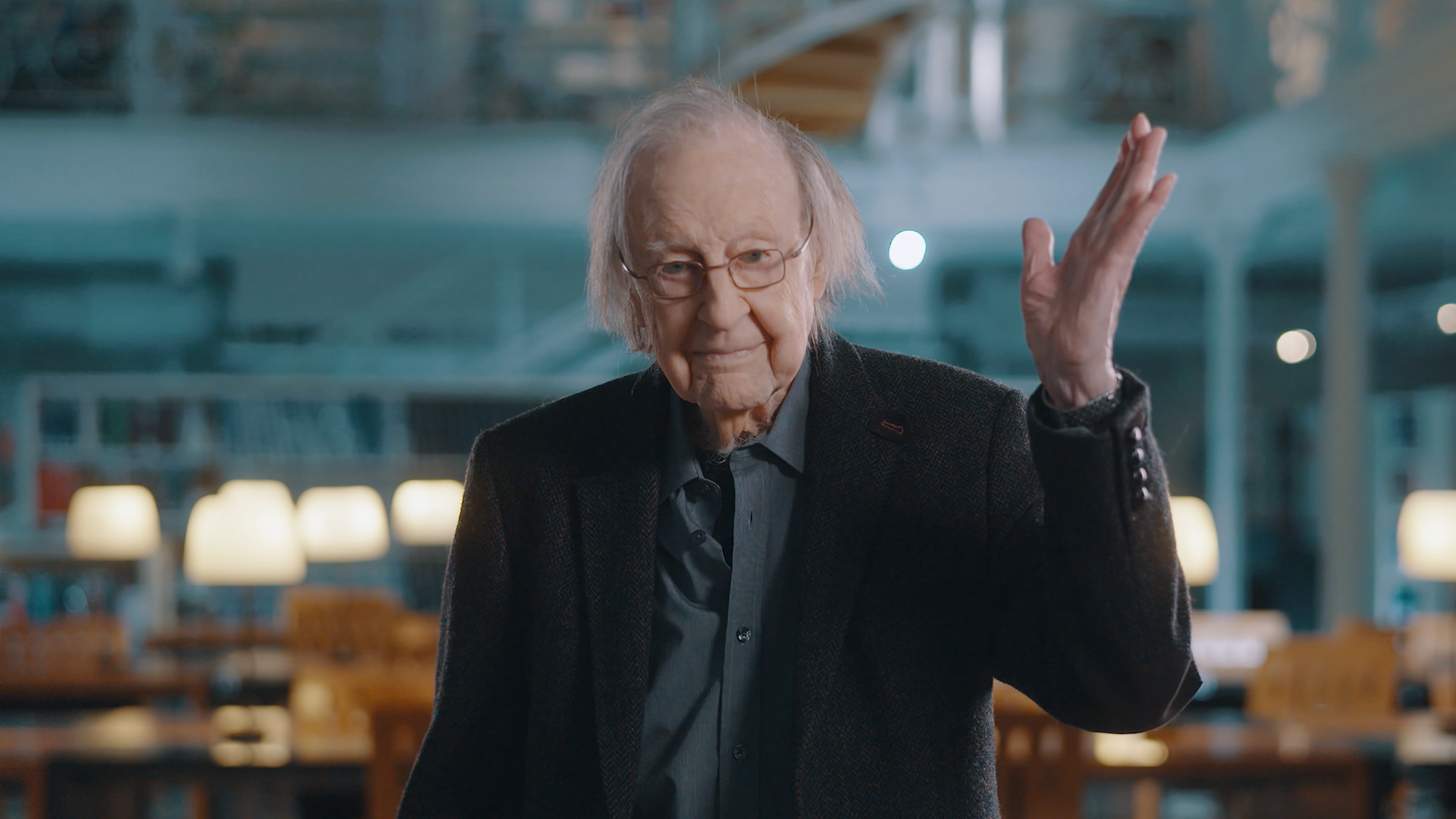 Guy Rocher pendant le tournage Avant de partir