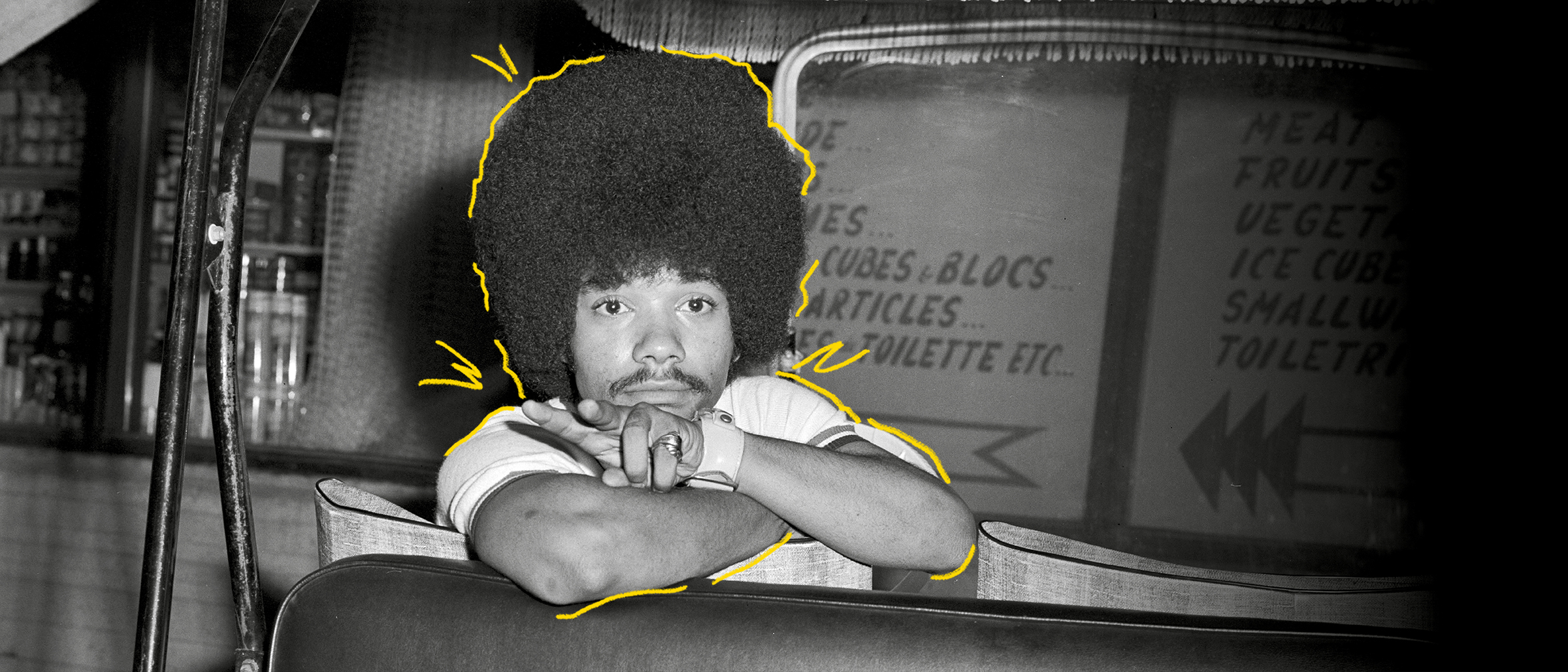 Photo en noir et blanc du chanteur Georges Thurston (Boule Noire), jeune