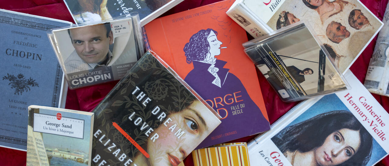 Livres de George Sand, livres sur Sand et Frédéric Chopin, CD de la musique de Chopin.
