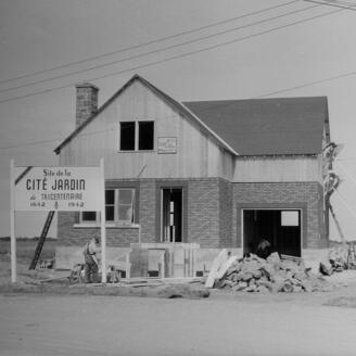 Photo d'une maison de la cité-jardin, prise en 1942