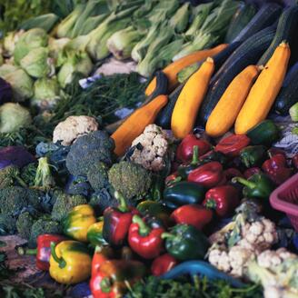 Grande quantité de légumes variés.