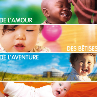 Quatre images de bébés, de quatre cultures différentes.