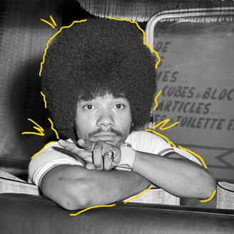 Photo en noir et blanc du chanteur Georges Thurston (Boule Noire), jeune