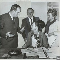 En compagnie du ministre des Affaires culturelles Pierre Laporte, 16 février 1965. 