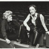 Yvette Brind’Amour et Mercedes Palomino, 12 février 1974.