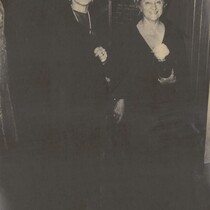 Mesdames Palomino et Brind'Amour lors de la remise du parchemin honorifique du ministère de l’Immigration