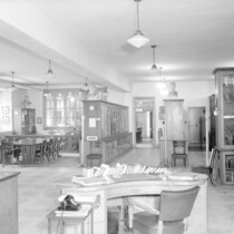 Bibliothèque de l’Institut de Québec, 1948. 