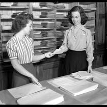 Classement de papier, 1946