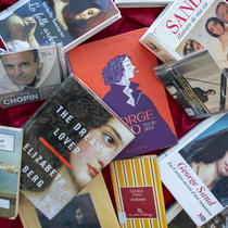 Livres de George Sand, livres sur Sand et Frédéric Chopin, CD de la musique de Chopin.