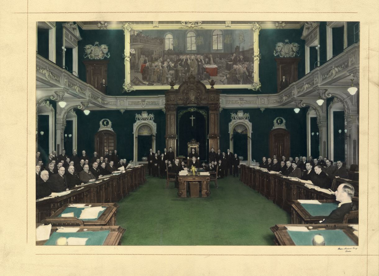 Membres de l'Assemblée législative en séance, vers 1936